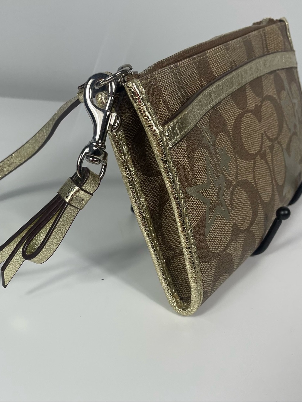 Coach Gold Metallic Pop Star Print Signature Wristlet EUC - Picture 3 of 15